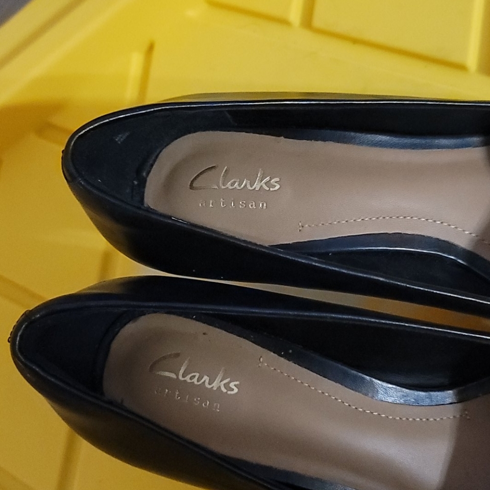 Clarks Artisans - image 6